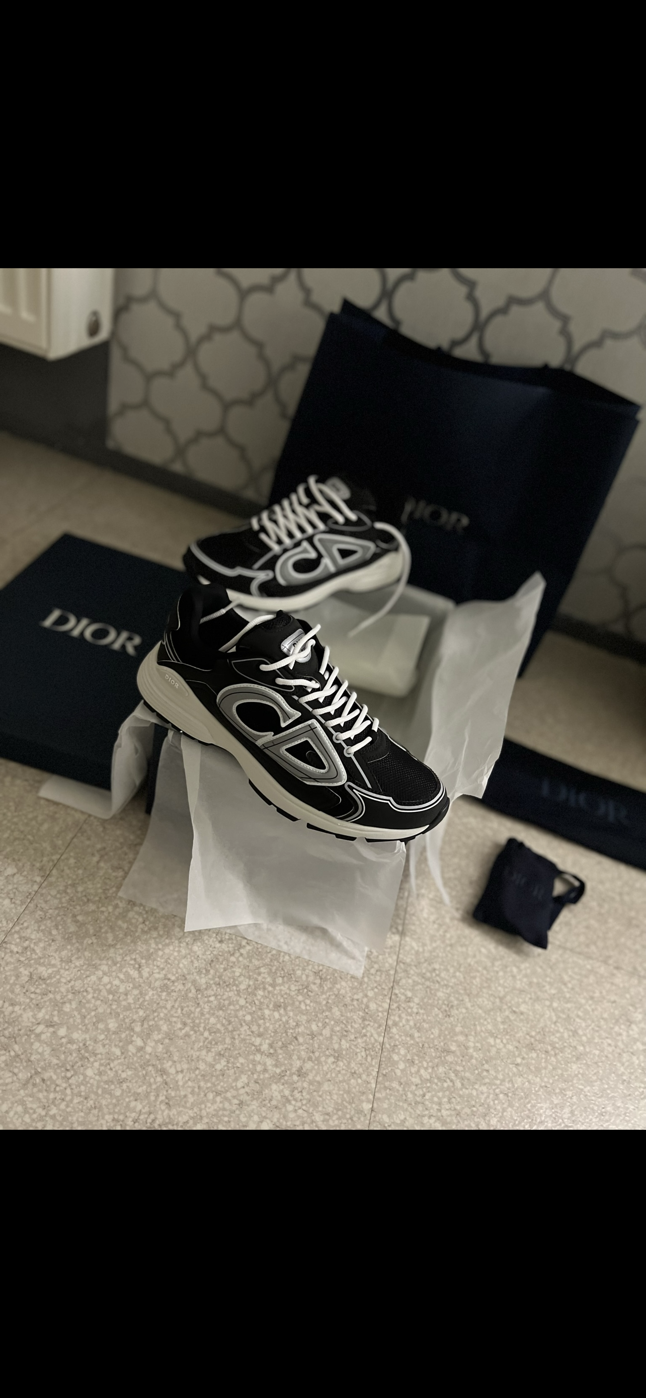 SNEAKERS B30 V2 VERY SMOOTH VERSION BLACK GRAY REFLECTIVE REACTION CORRECT INVOICE COMPLETE PACKAGING
