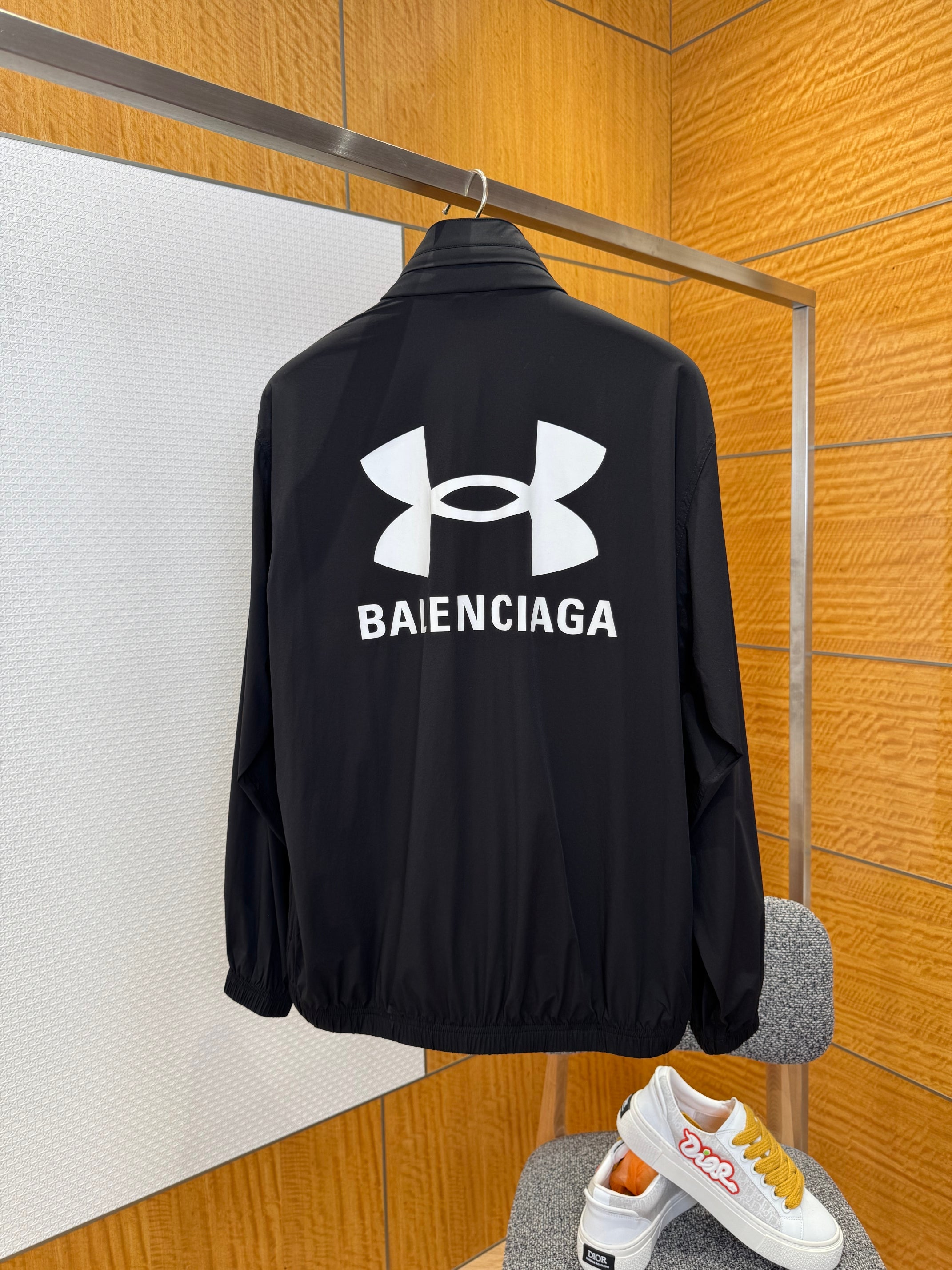 VESTE COUP VENT BLNCG X UNDER