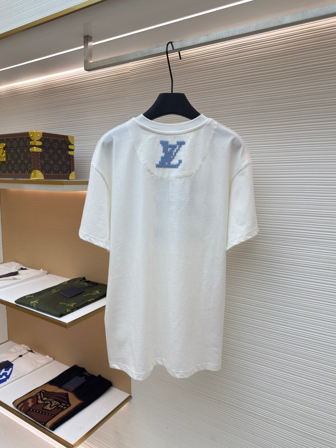 T shirt Lv signature brodé