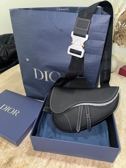 Sac saddle cuir de veau graine noir Cd facture 10/10 📦🚚⚡️