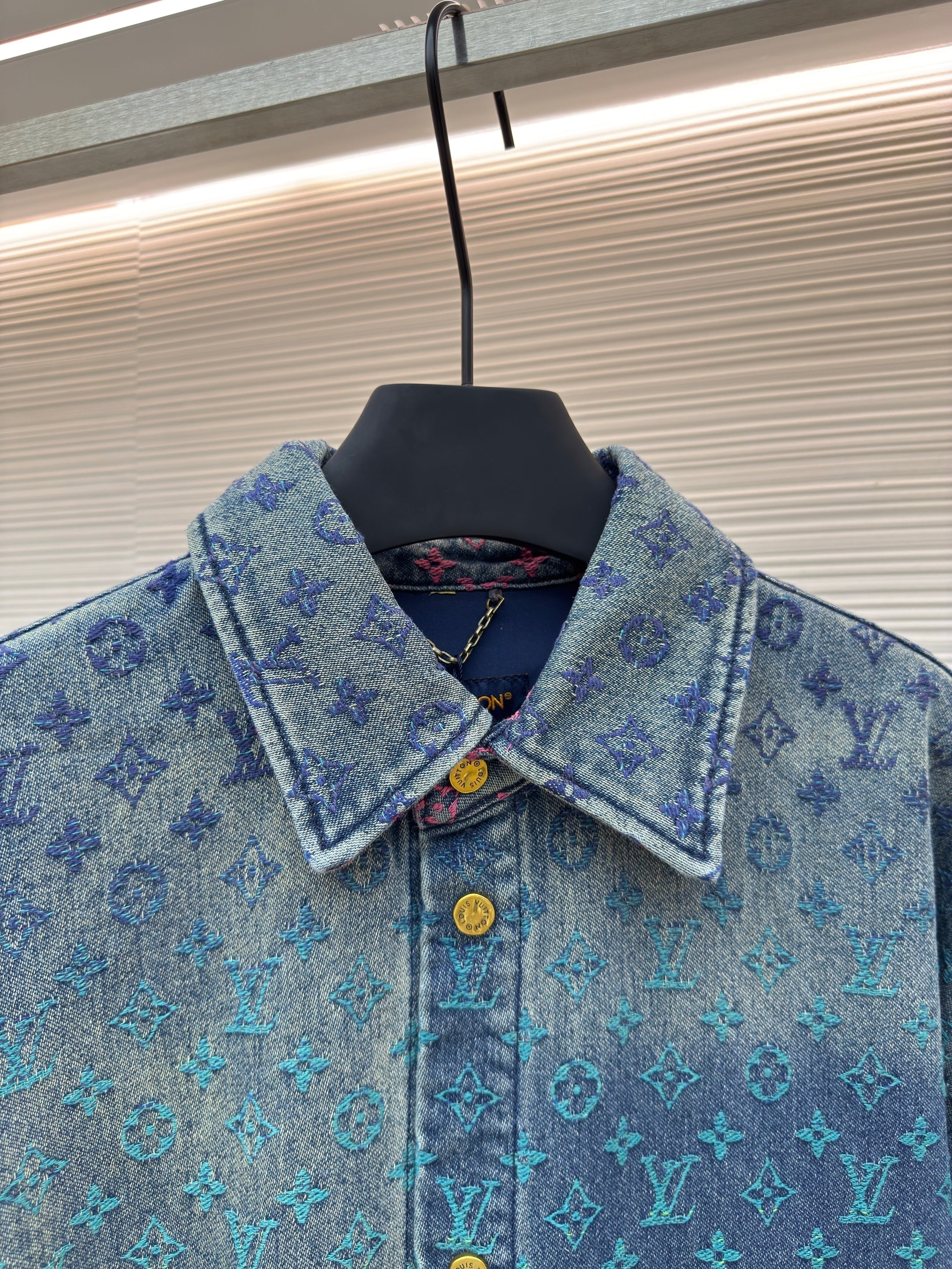 Chemise en jean à manches courtes Rainbow Monogram Indigo bleu