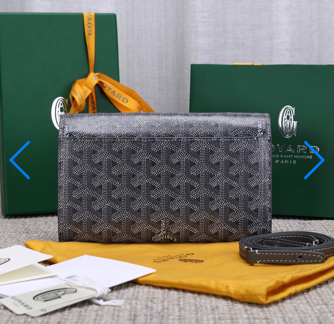 Pochette wallet gray varenne invoice.