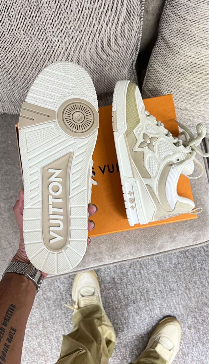 Sneakers Lv Skate BEIGE  facture 10/10 modèle pousse