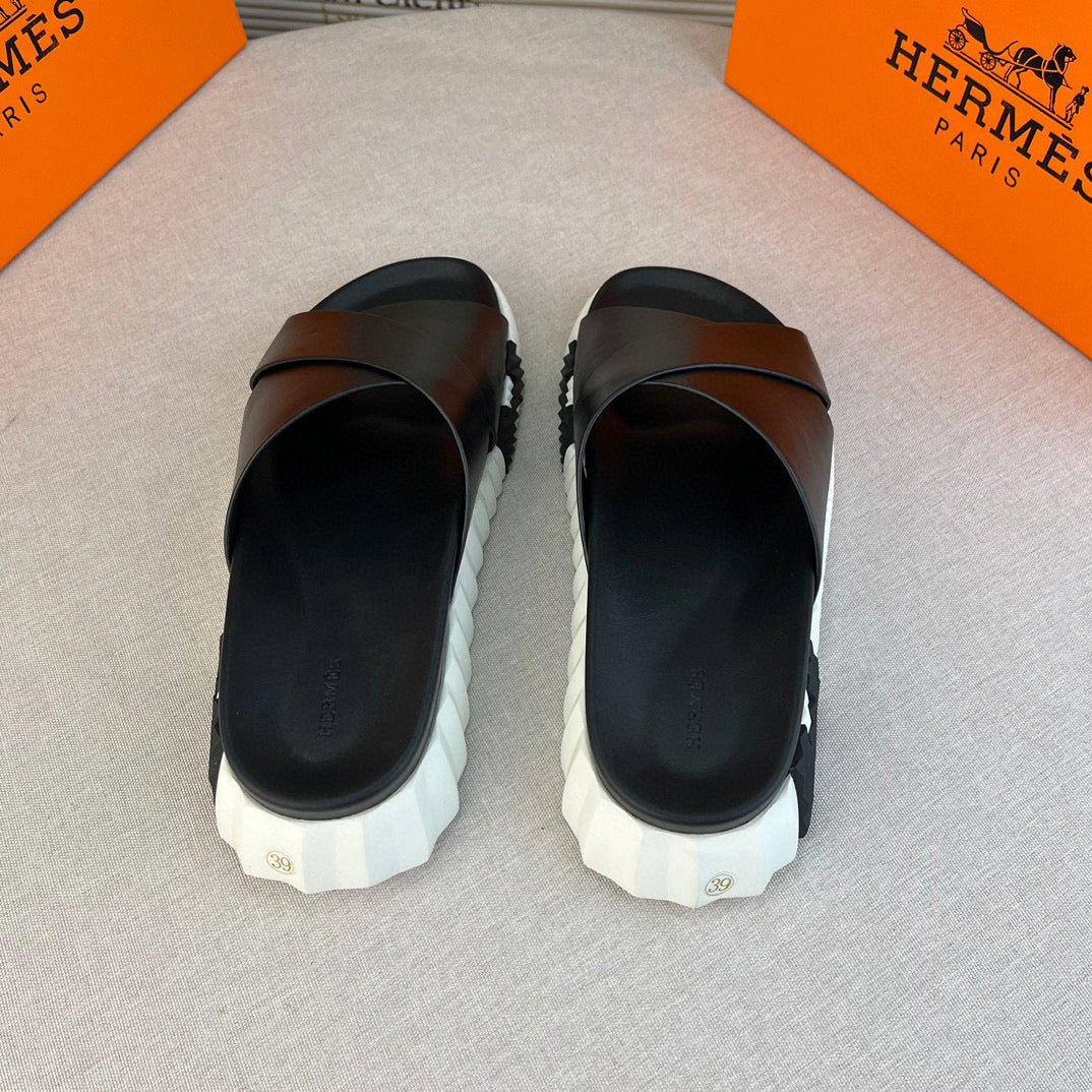 Hrms Infra Sandal In Nappa Leather Noir