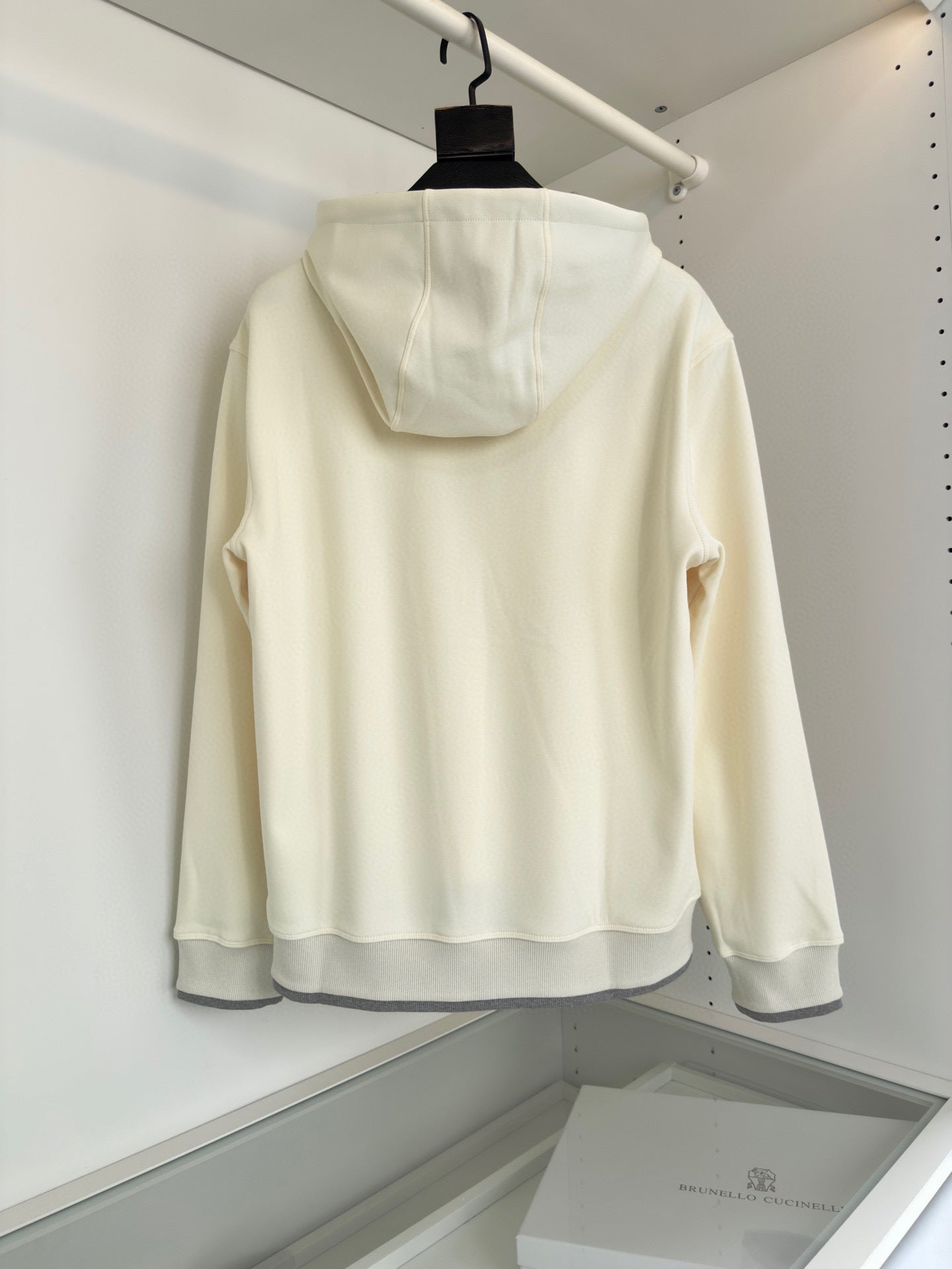 Sweat Brunello