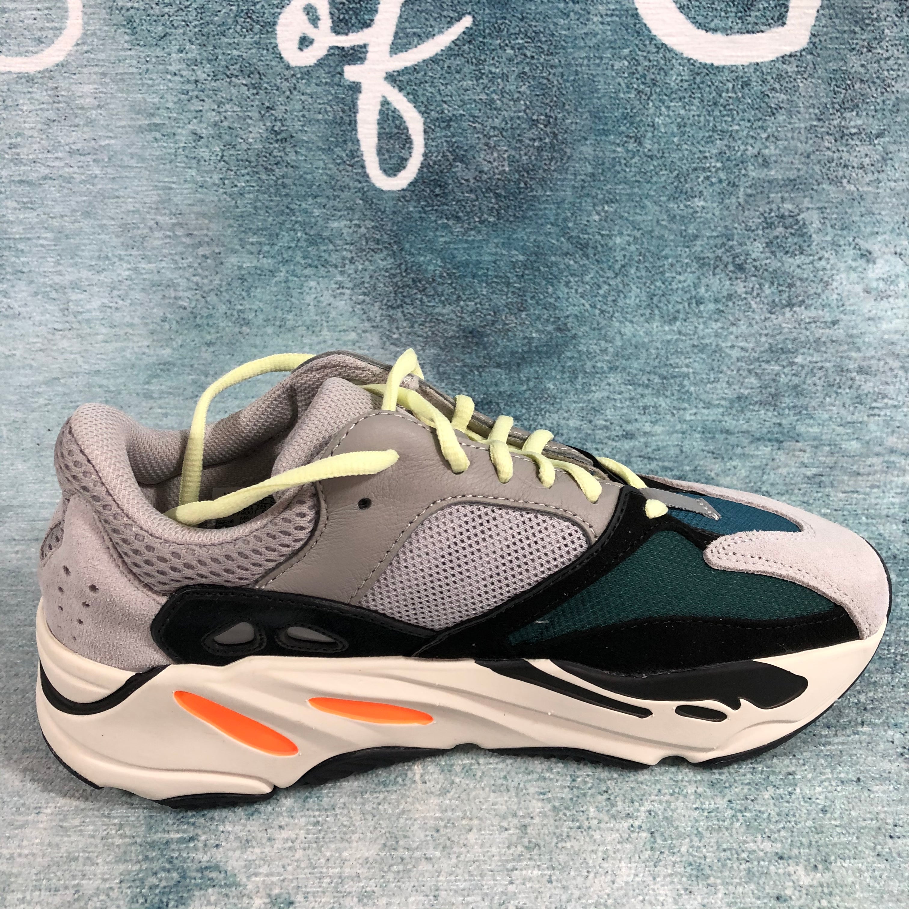 ADD 700 Wave Runner Solid Grey Flight Club-Authentifizierung ✔️ 1:1