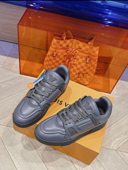 Lv trainers grise facture