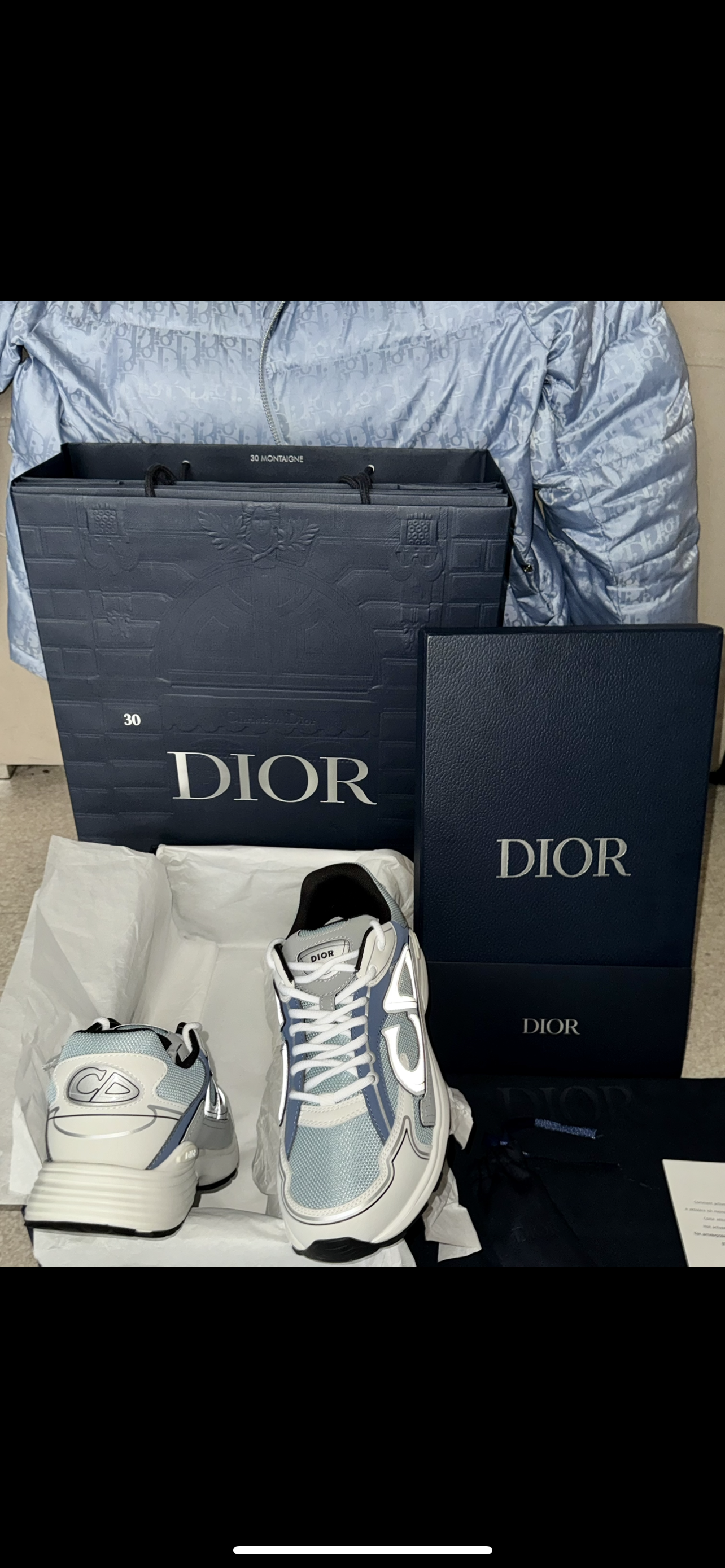 SNEAKERS B30 V3 VERSION BIEN LISSE BLEU CIEL RÉFLECTIVE RÉACTION CORRECTES  FACTURE PACKAGING COMPLET