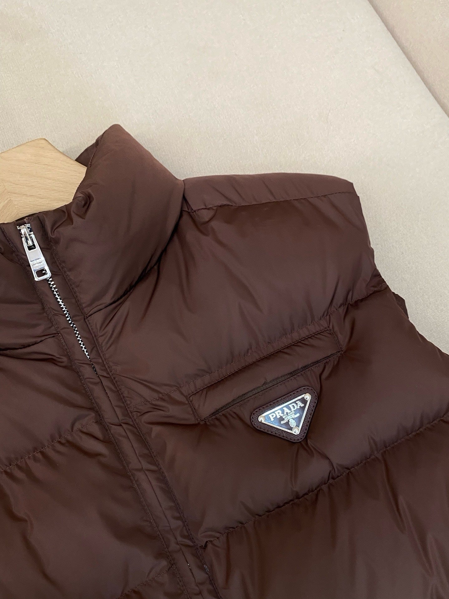 Veste en re-nylon Prda Bordeaux  10/10