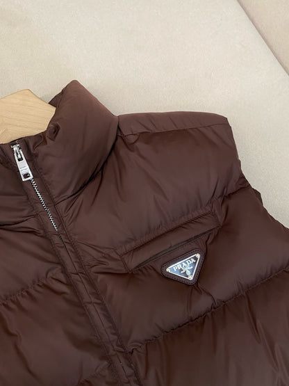 Veste en re-nylon Prda Bordeaux  10/10