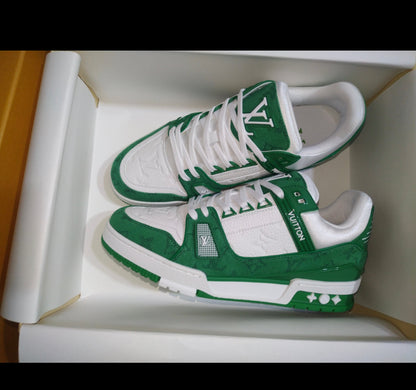 Lv trainers Green  qualité 10/10 facture