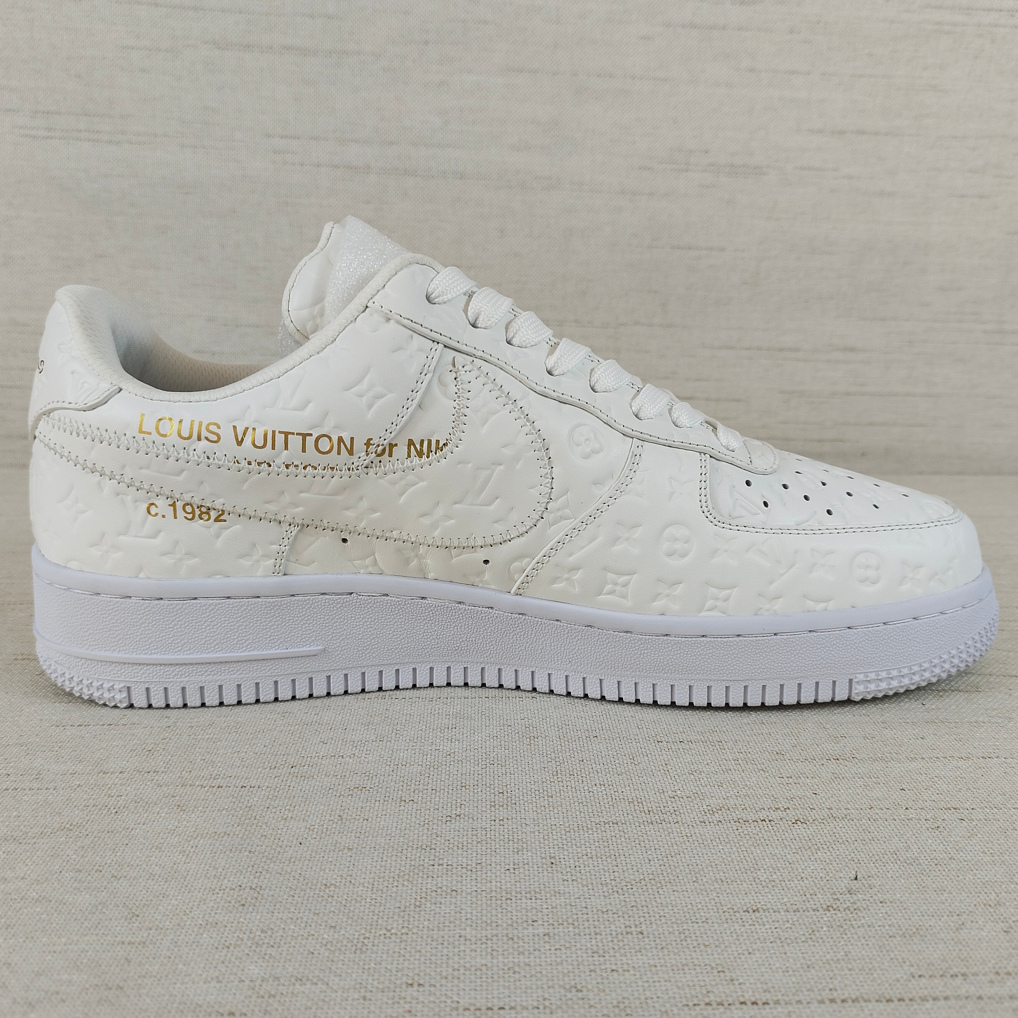 Af1 x Lv Full white Catégorie A