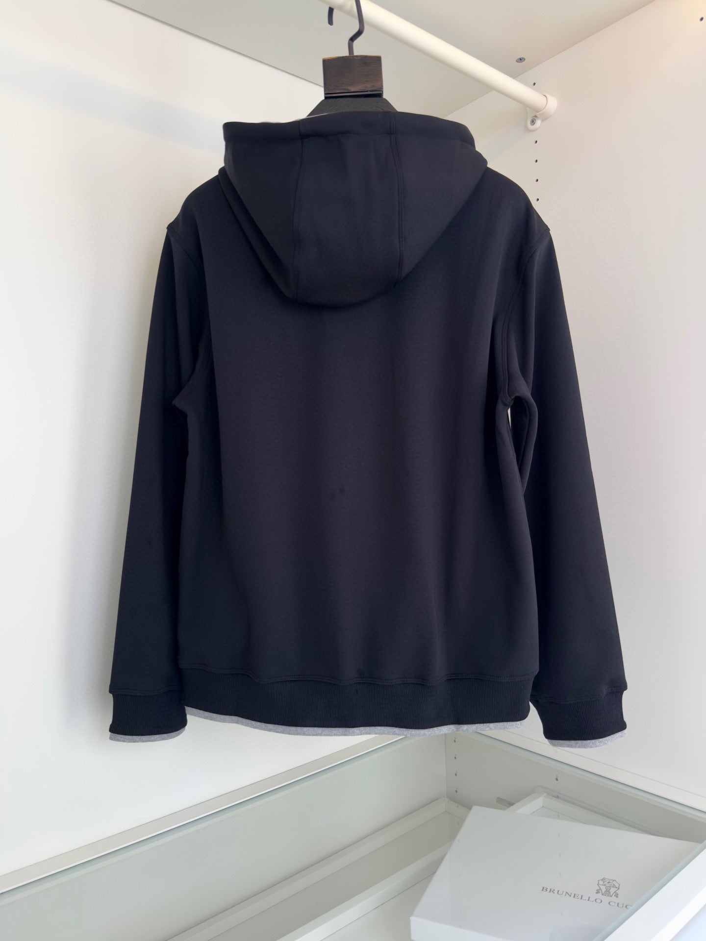 Sweat Brunello