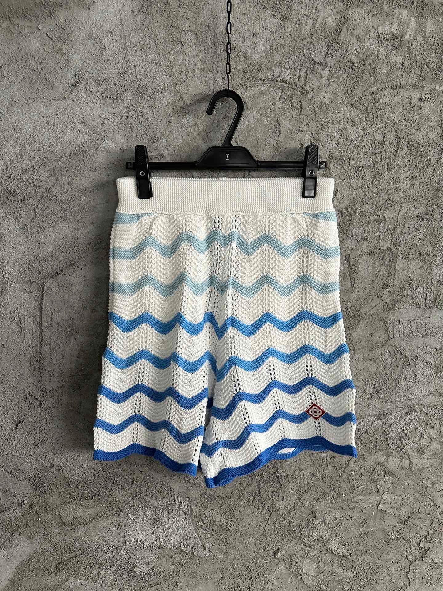 Wavy Gradient Crochet Shorts