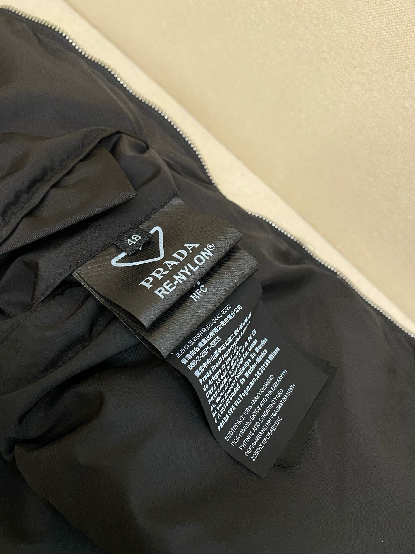 Veste en re-nylon Prda noir   10/10
