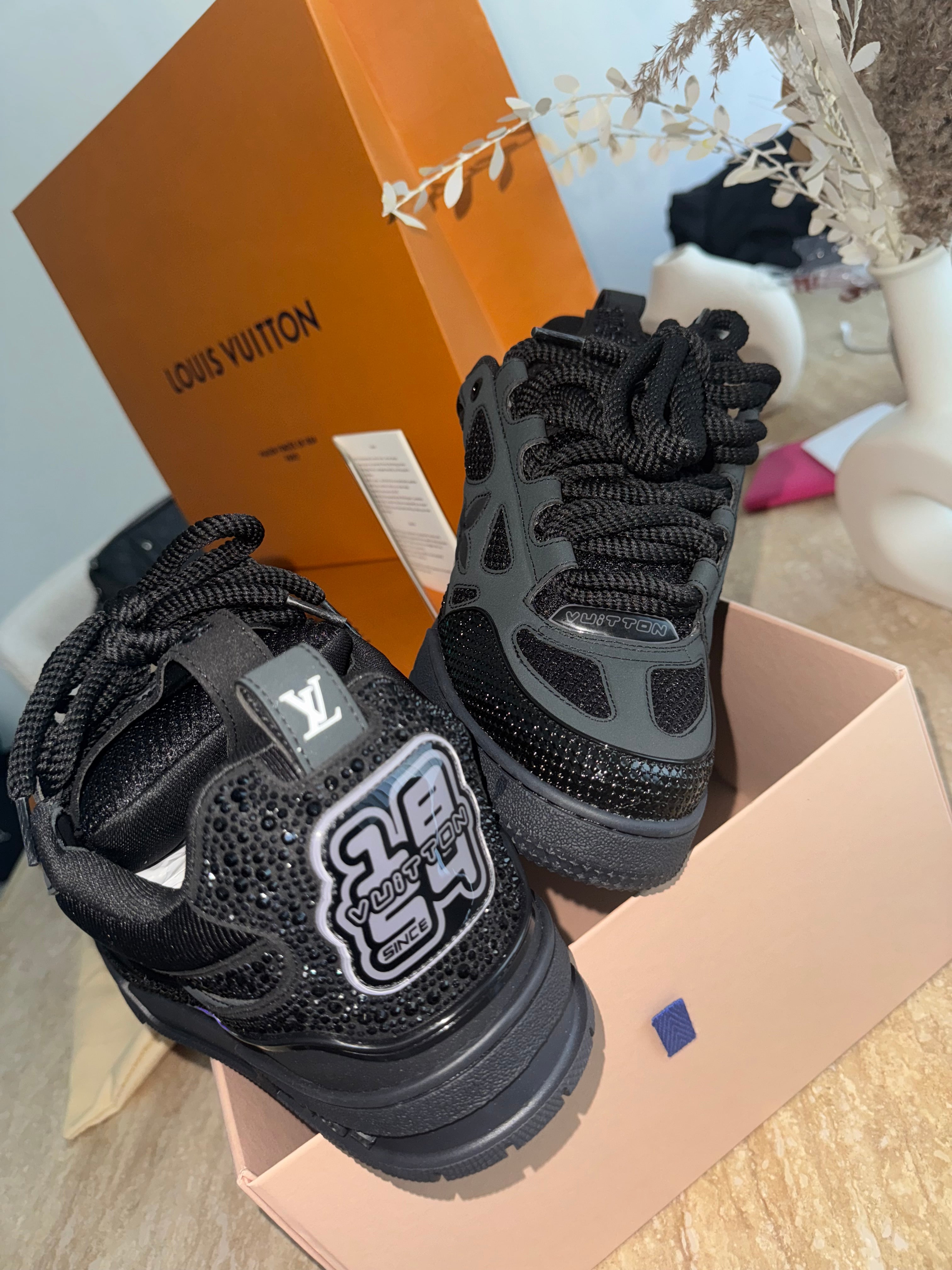 Lv skate strassé SWAROVSKI black 2k25 full set