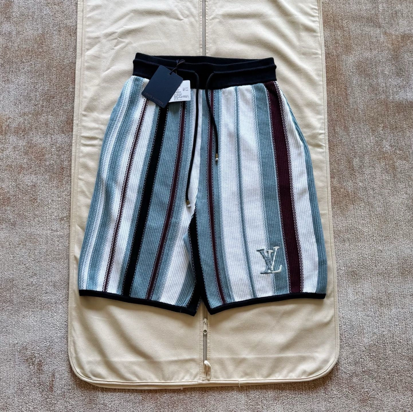 Short  rayée en crochet lv 10/10