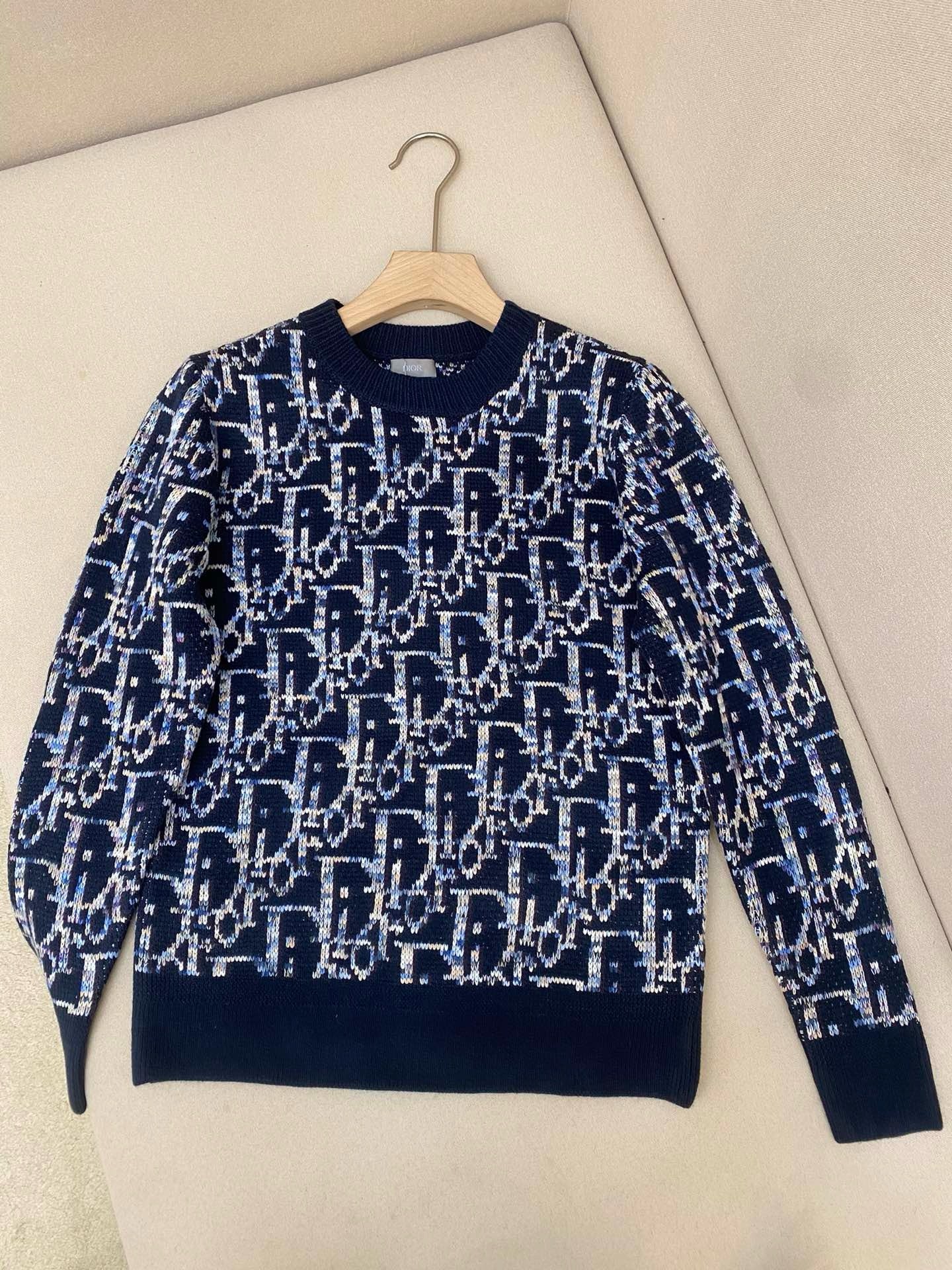 Pull en laine CD