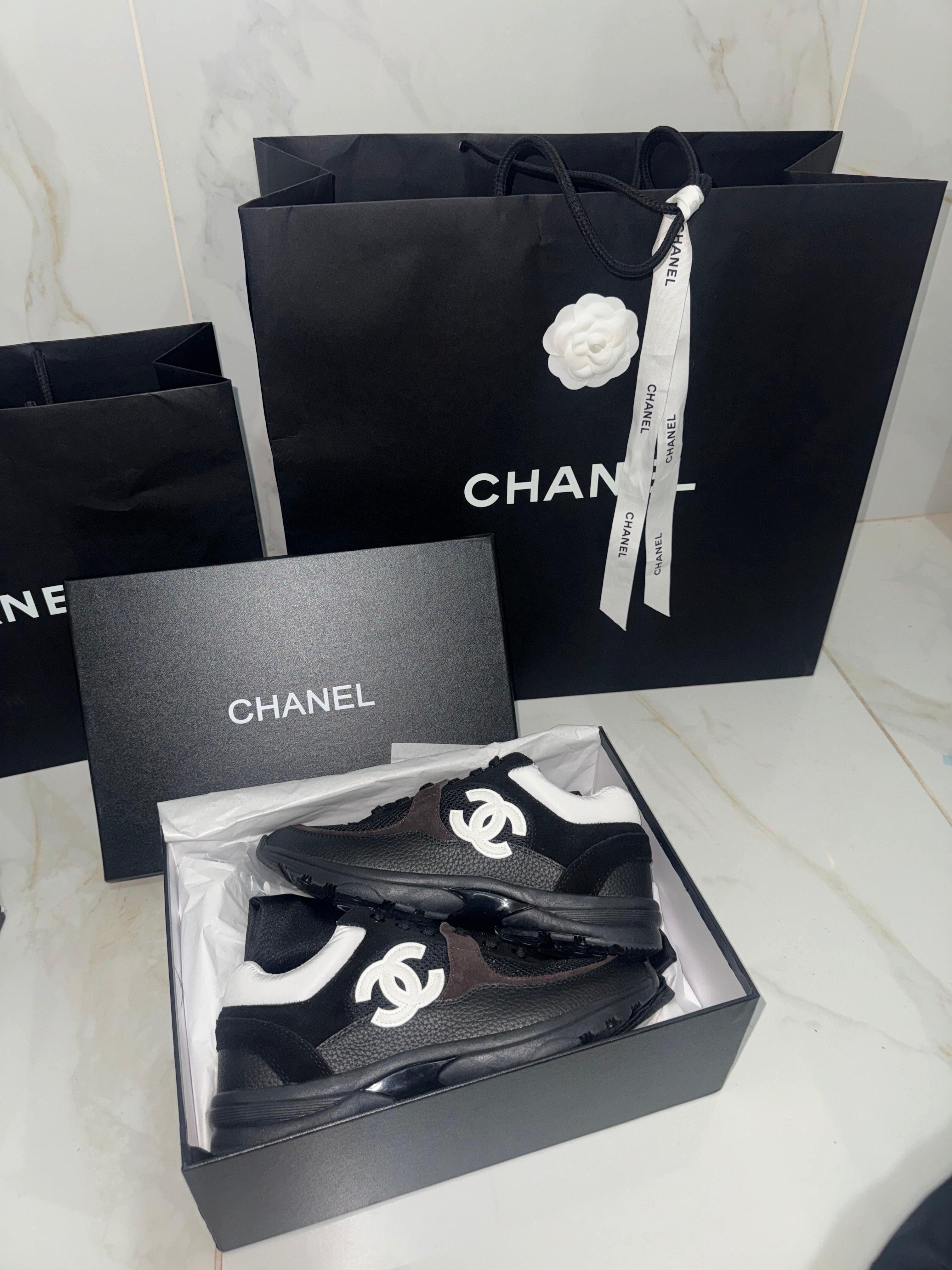 Sneakers chanl coureur 10/10 Black and White