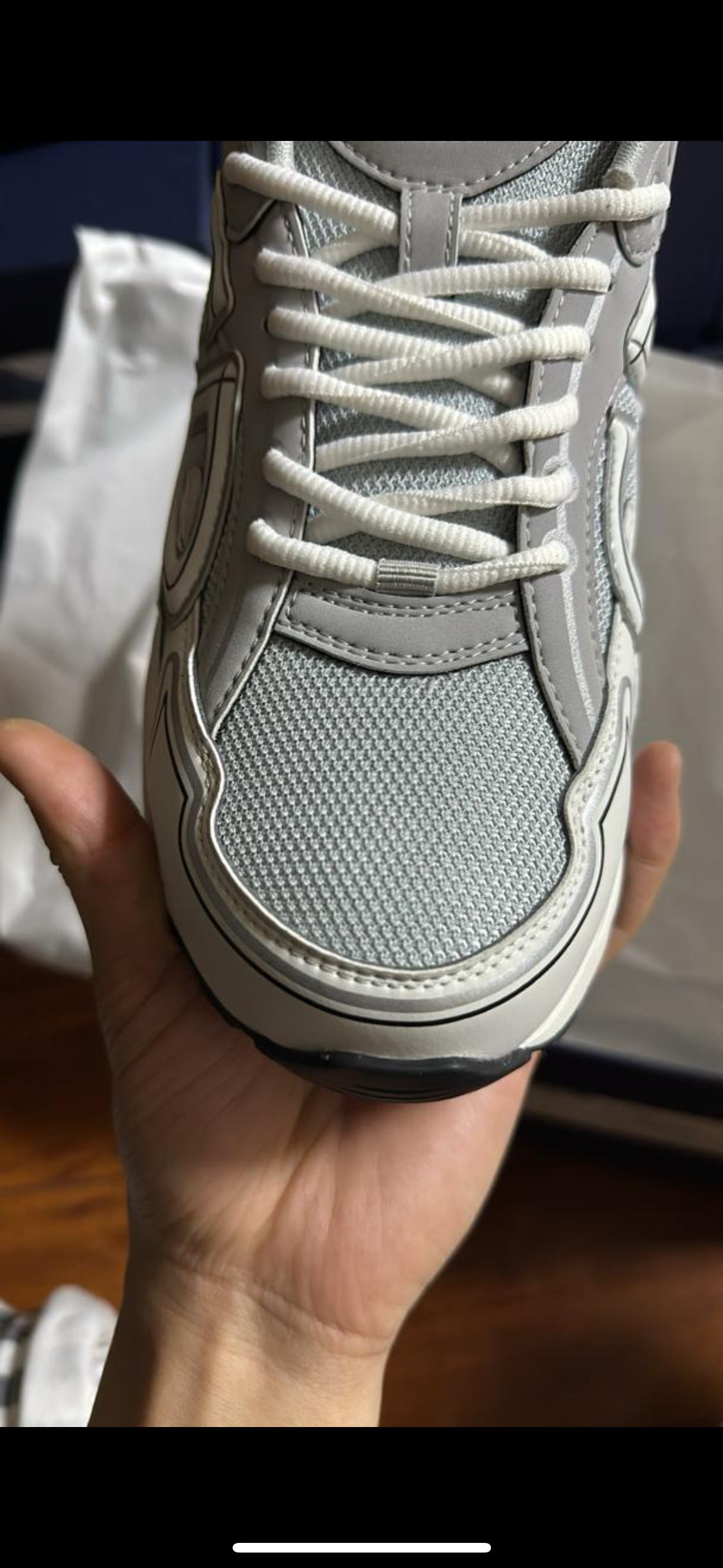 SNEAKERS B30 V2 VERSION BIEN LISSE WHITE GREY RÉFLECTIVE RÉACTION CORRECTES  FACTURE PACKAGING COMPLET