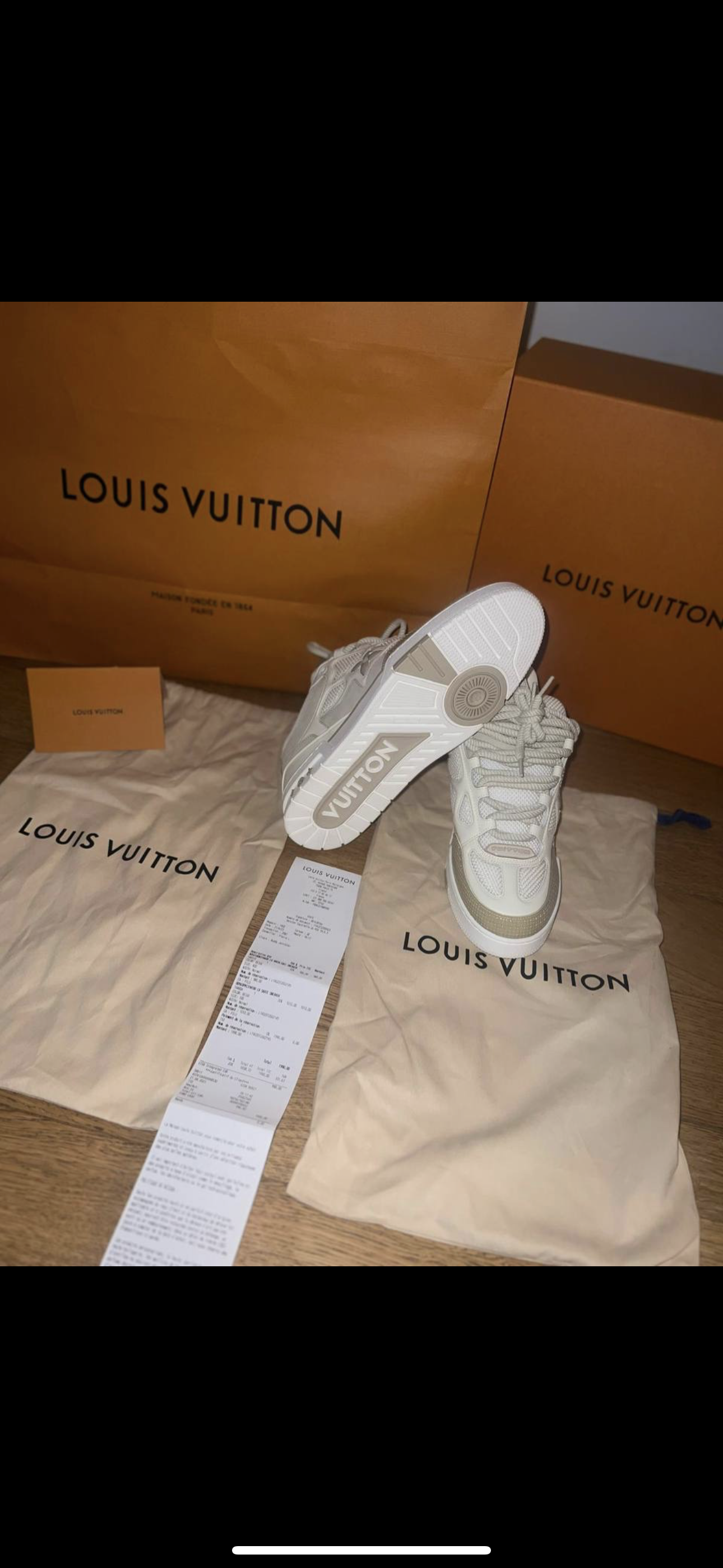 Sneakers Lv Skate BEIGE  facture 10/10 modèle pousse