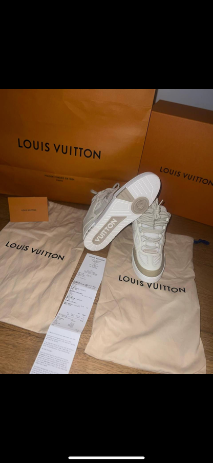 Sneakers Lv Skate BEIGE  facture 10/10 modèle pousse