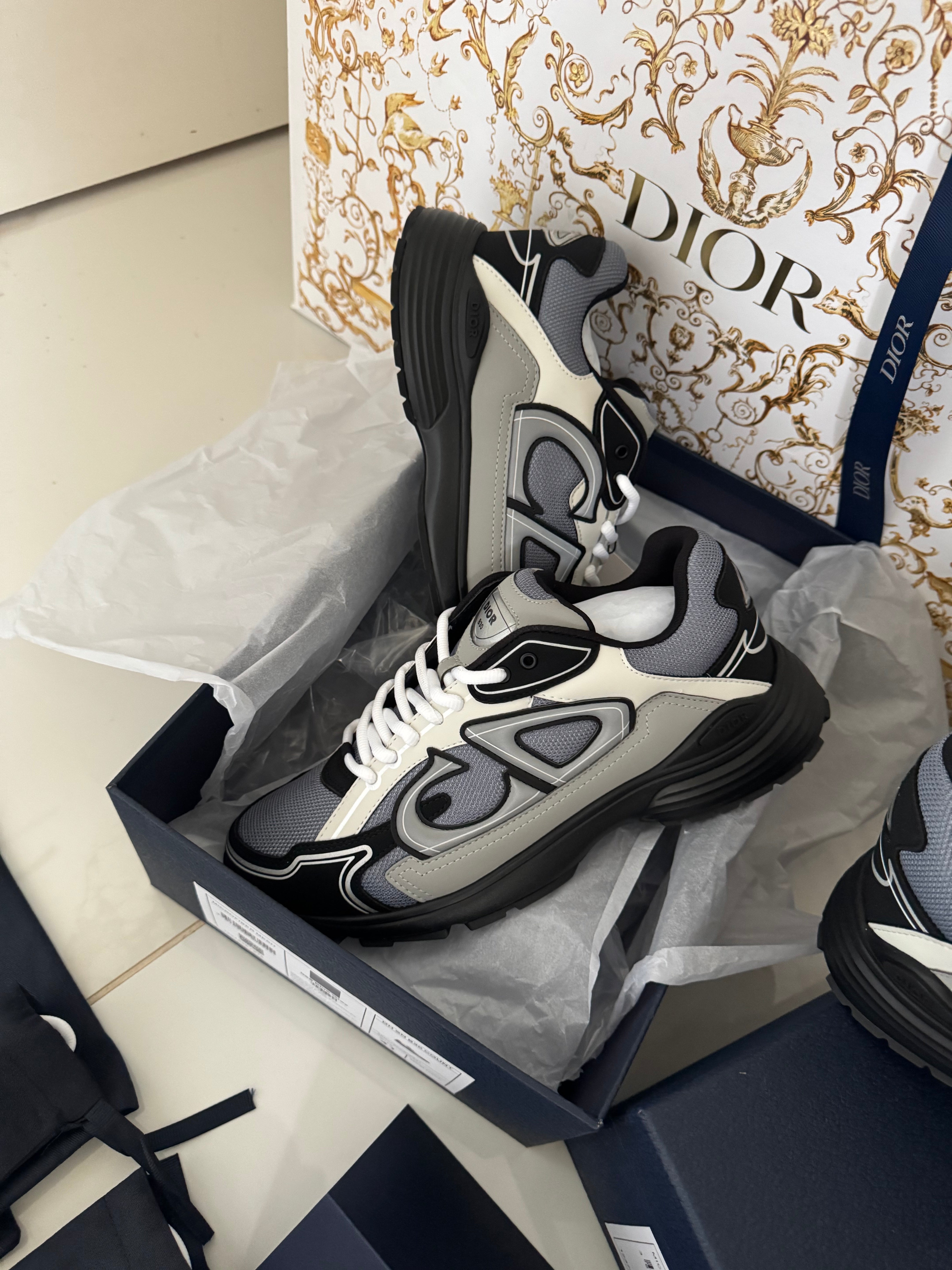 SNEAKERS B30 V3S VERSION BIEN LISSE GRIS BLANC RÉFLECTIVE RÉACTION CORRECTES   FACTURE PACKAGING COMPLET