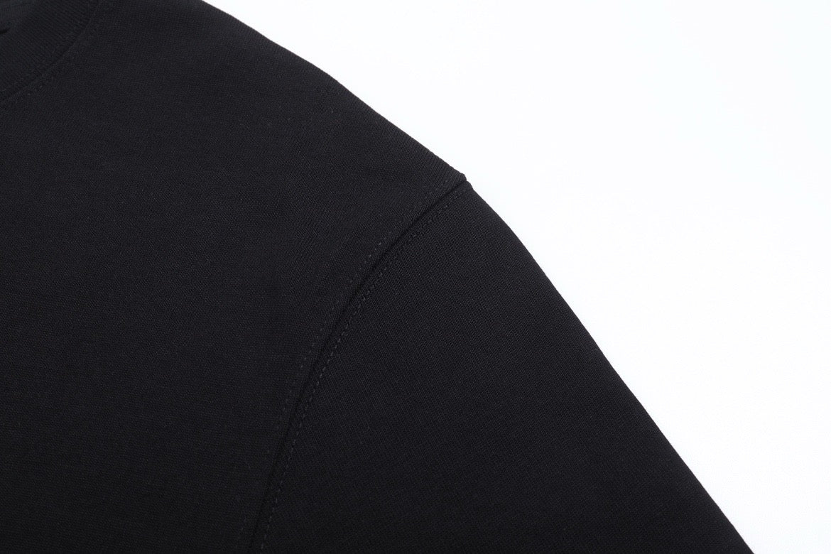 T-shirt noir à logo ami de cœur rouge