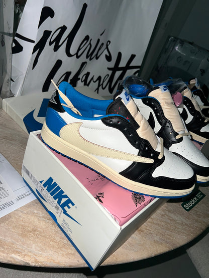 AJ low travis 1:1 Authentification Flight club ✔️ Facture 📦📦⚡️🚚