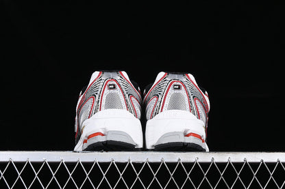 Neue B-Sneaker 740