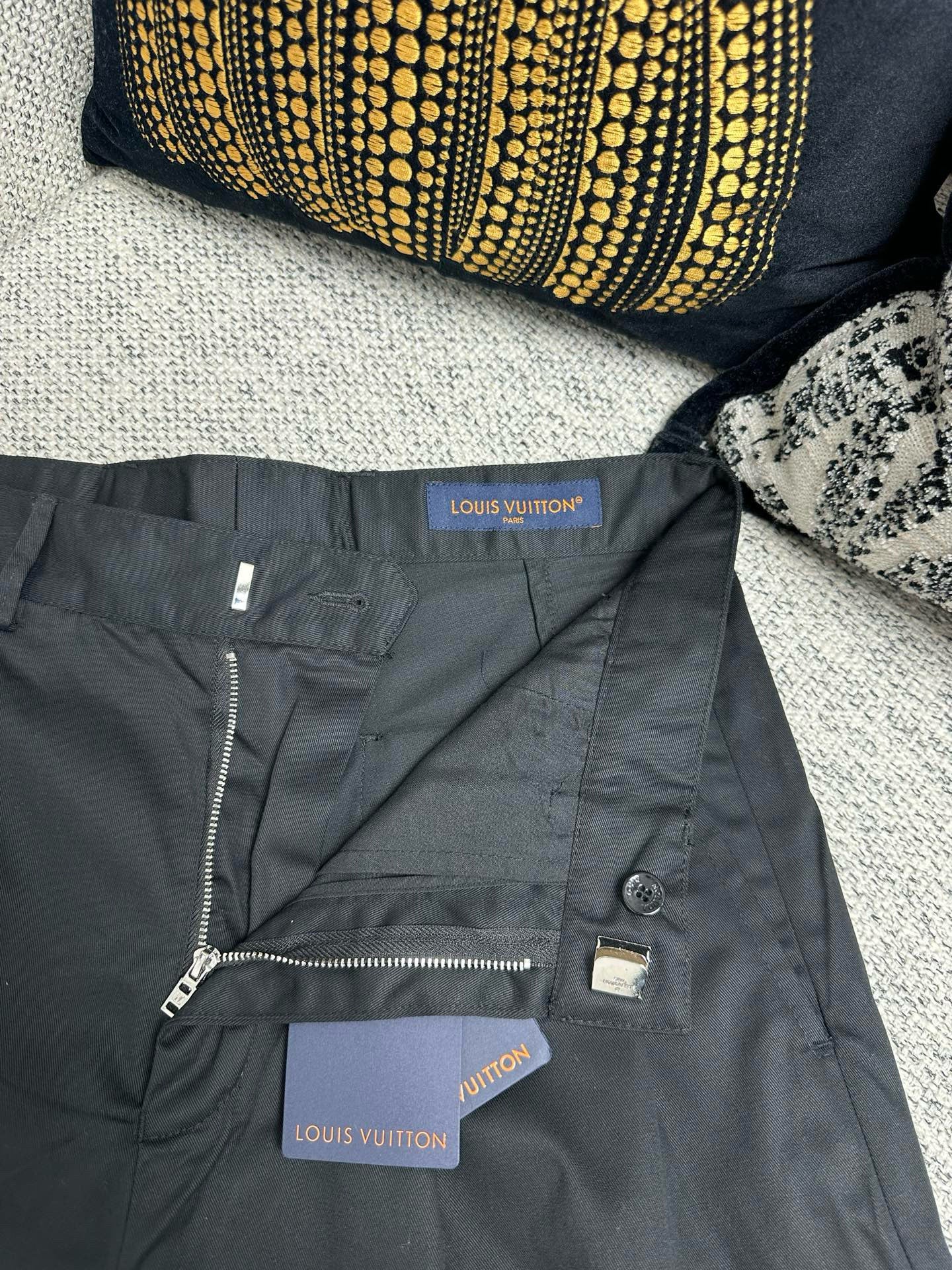 Chino Lv noir 10/10