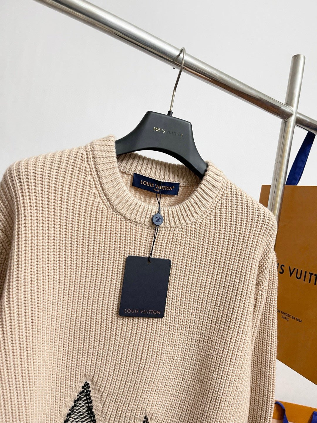 Pull Lv col rond en maille graphique 10/10