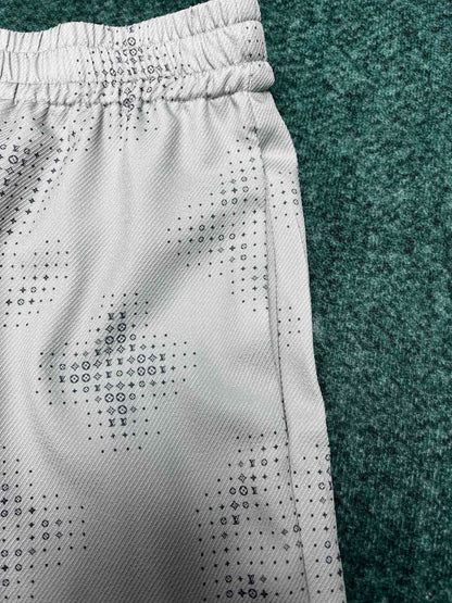 Seidenshorts mit LV-Monogramm-Print