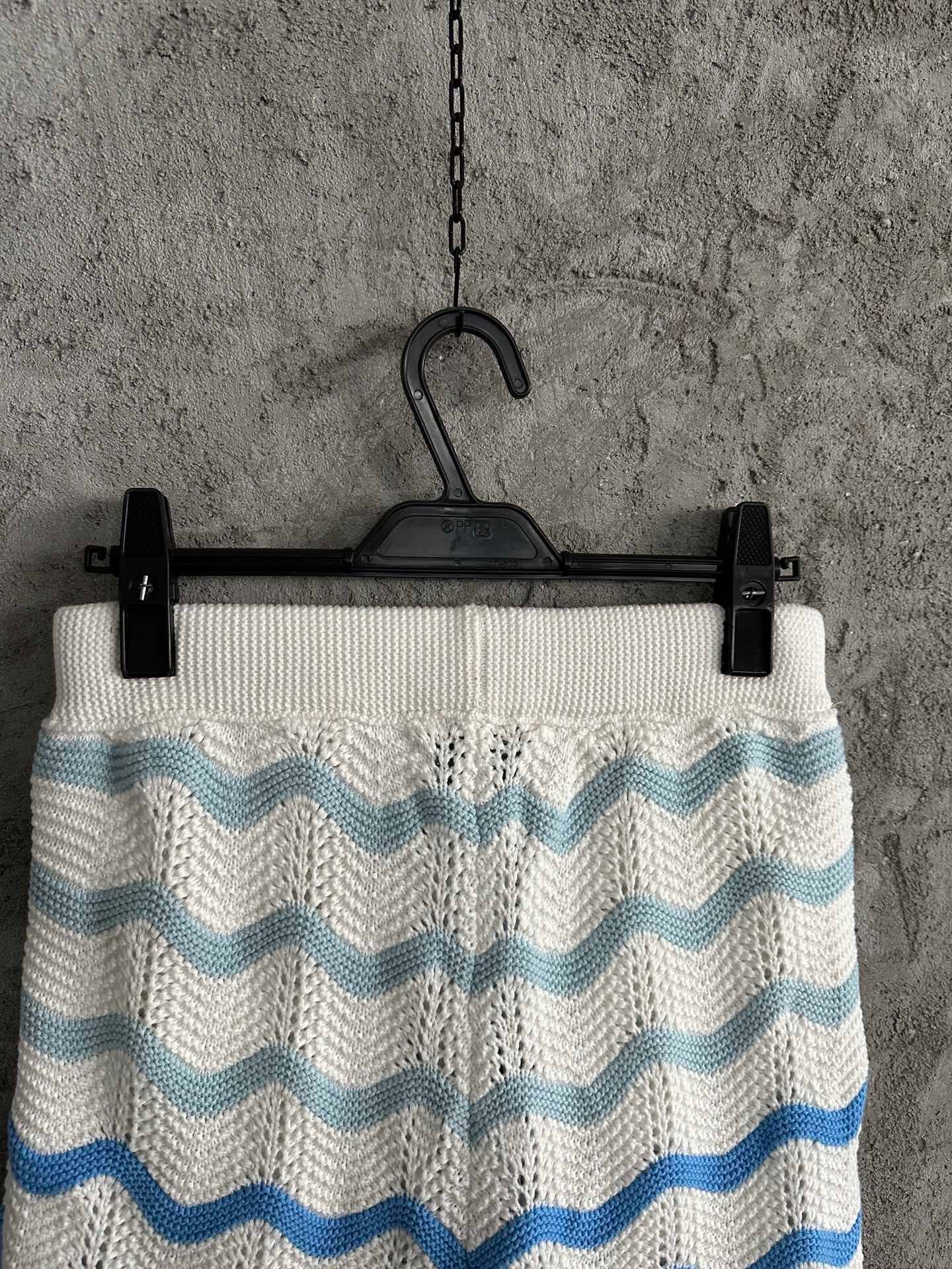 Wavy Gradient Crochet Shorts