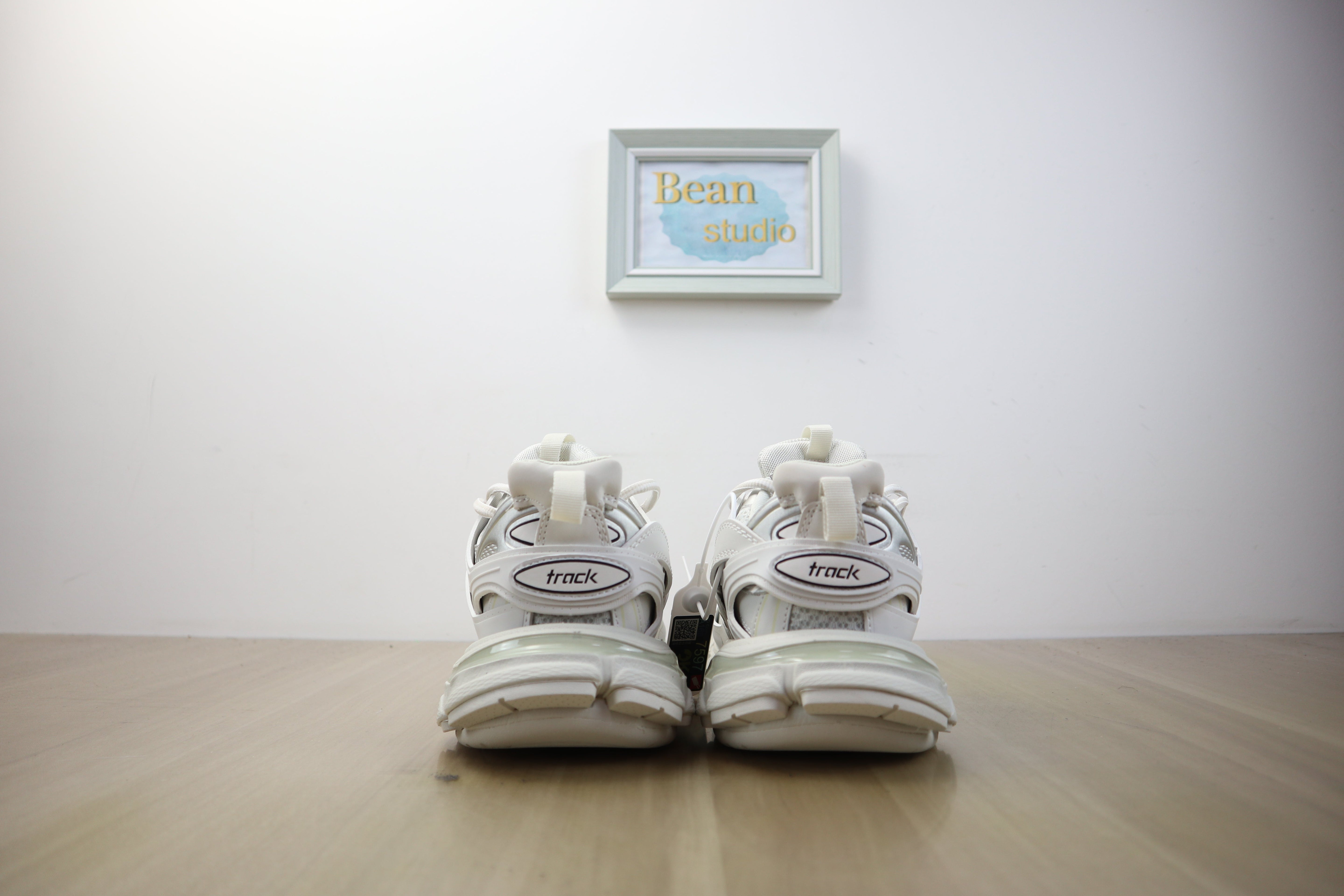 Blncg track white invoice