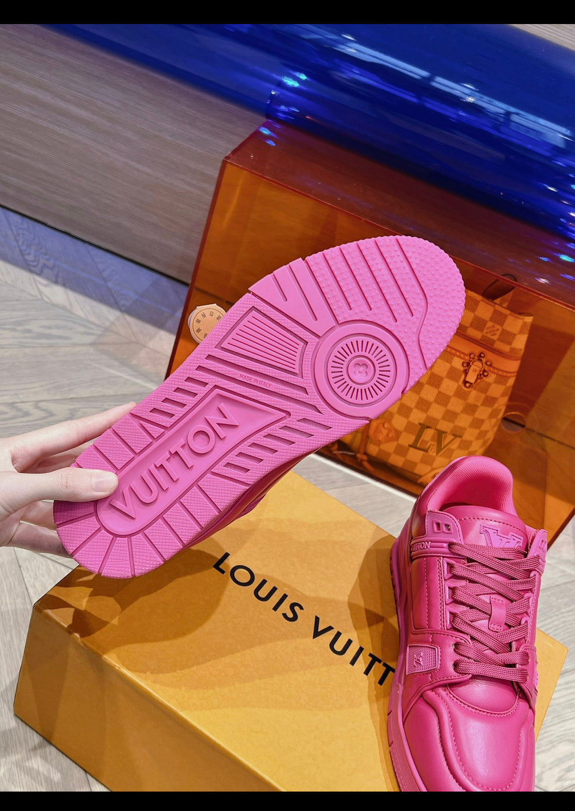 Lv trainers rose facture