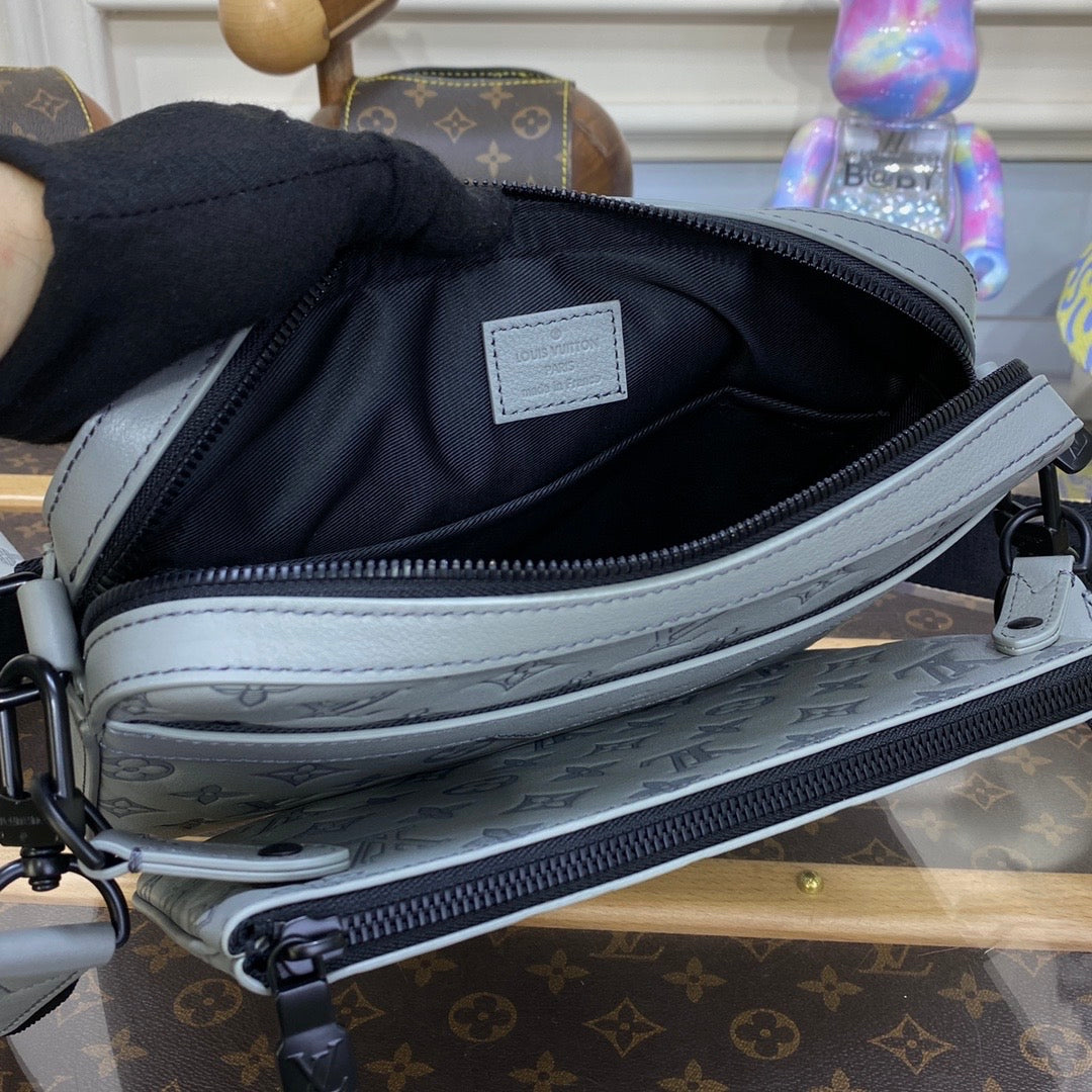 Sac Trio Messenger  grey 10/10 facture