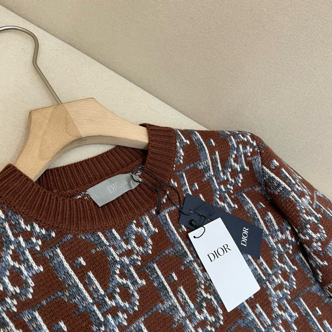 Oblique cd sweater