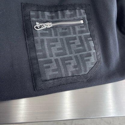 Pull FF noir poche zippée