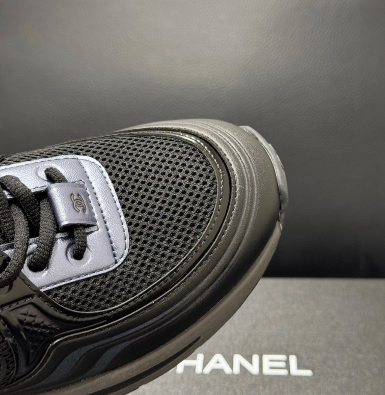 Sneakers Chanl ( EXCLU ) packaging complet facture