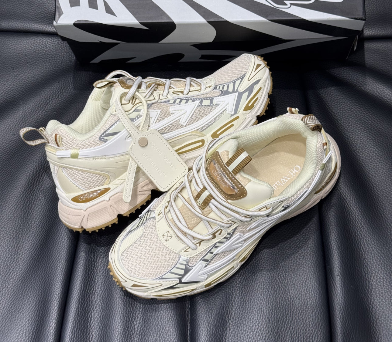 Off Wht Be Right Back beige