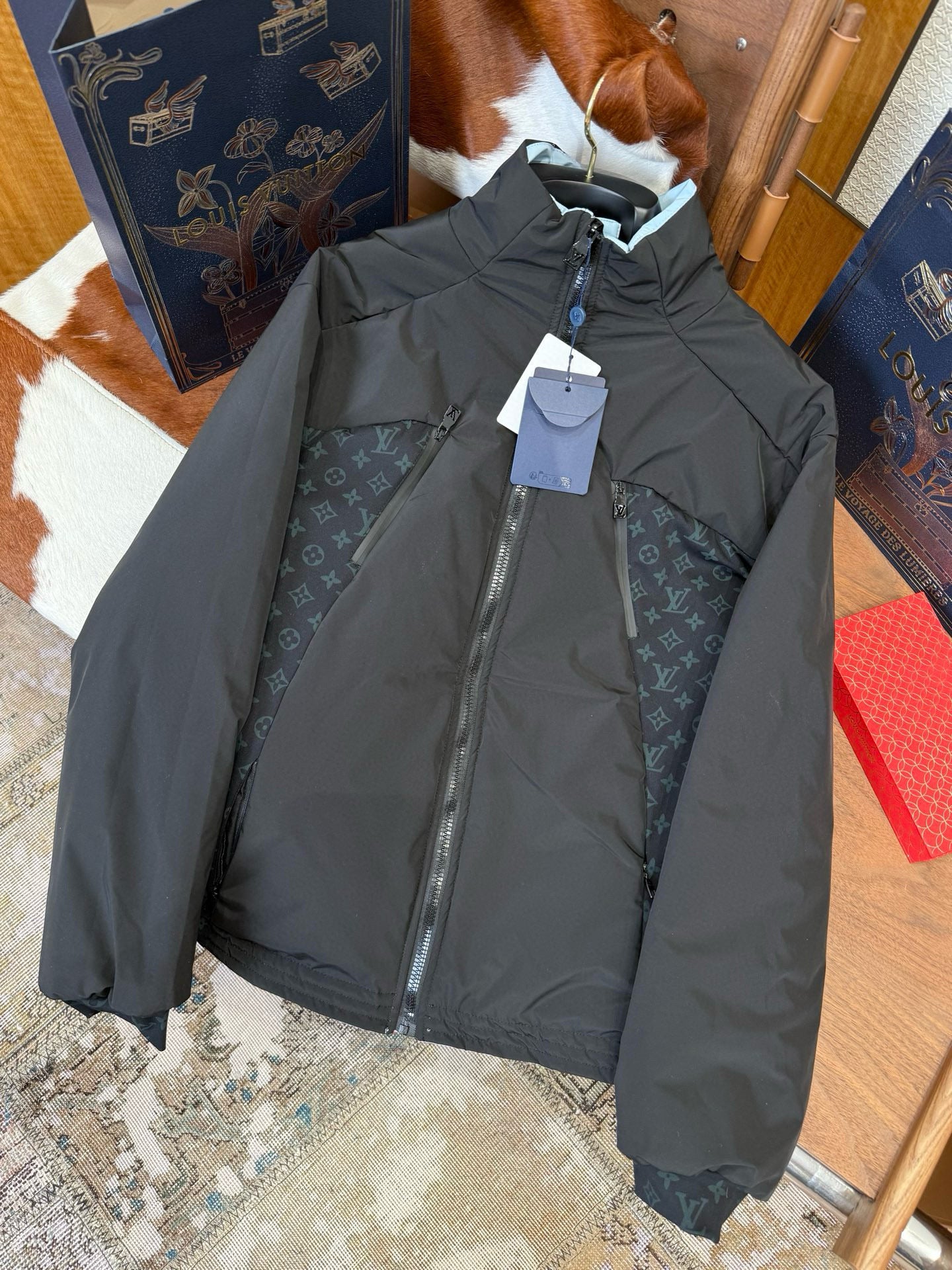 Blouson intermédiaire réversible lv