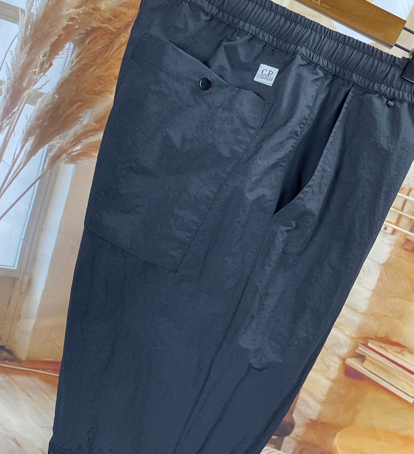 Pantalon CP fuselés a patch logo