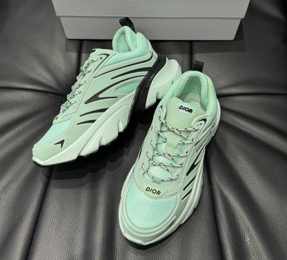 Sneaker B44 Blade
Maille technique vert clair et tissu technique vert clair