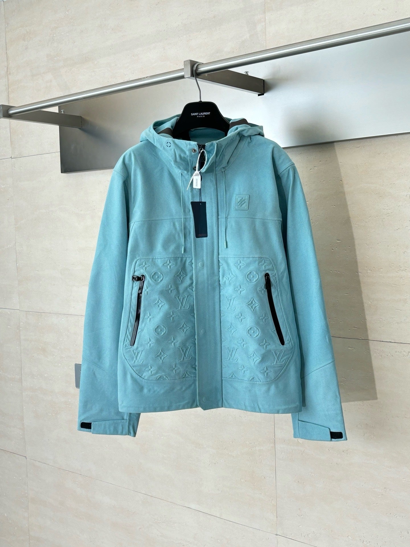 Veste imperméable en velours technique lv