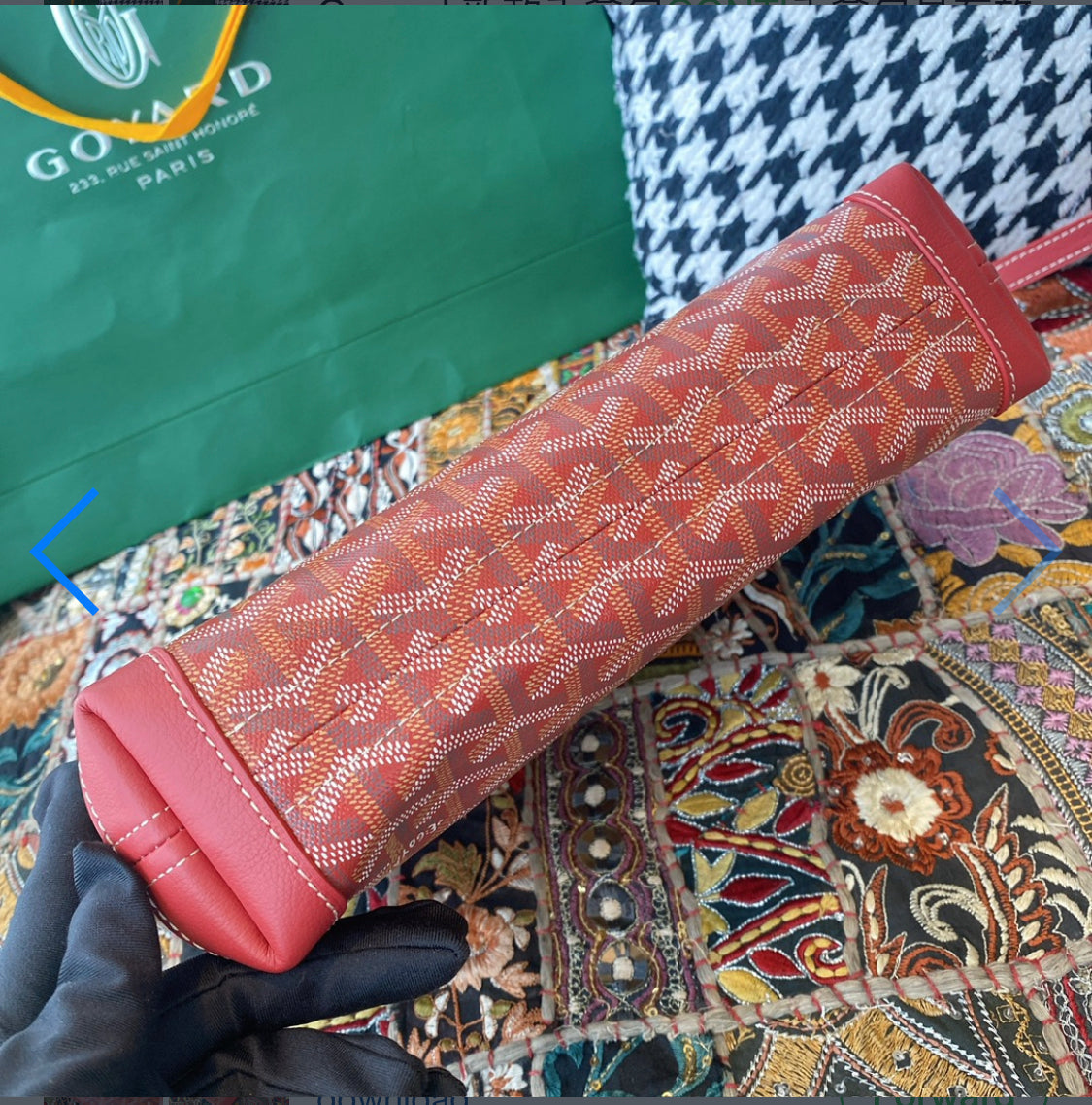Conti red bill pouch