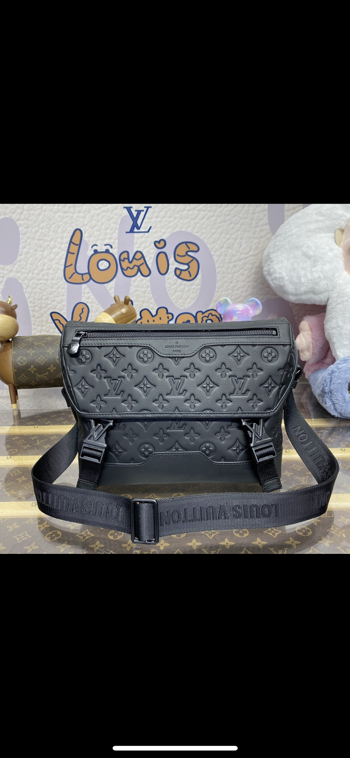Sac messenger voyager pm toile monogram eclipse 2024 Facture 10/10