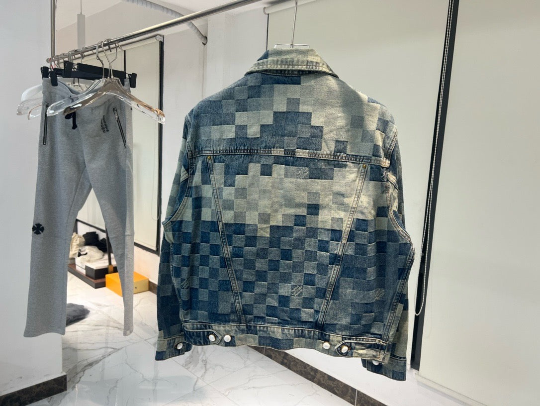 Jeansjacke mit LV-Monogramm