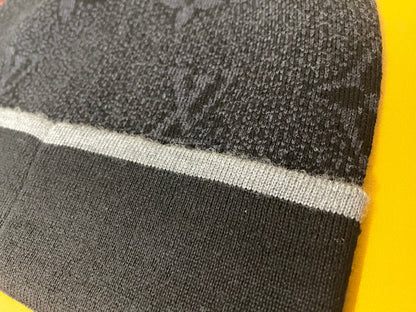 LV BLACK Beanie + RECEIPT