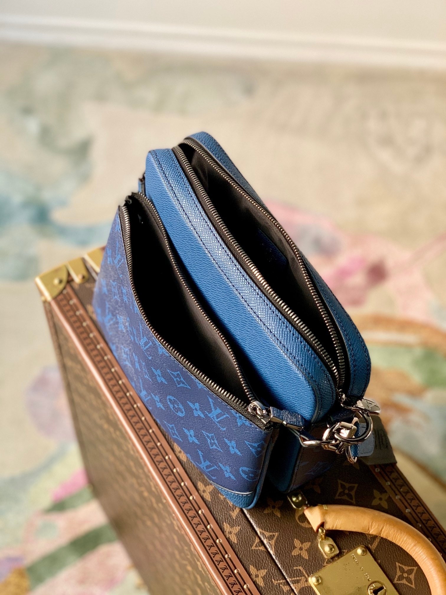 Sac Trio Messenger bleu facture 10/10